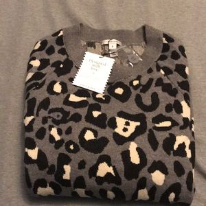 Stella & Dot gray leopard side button sweater